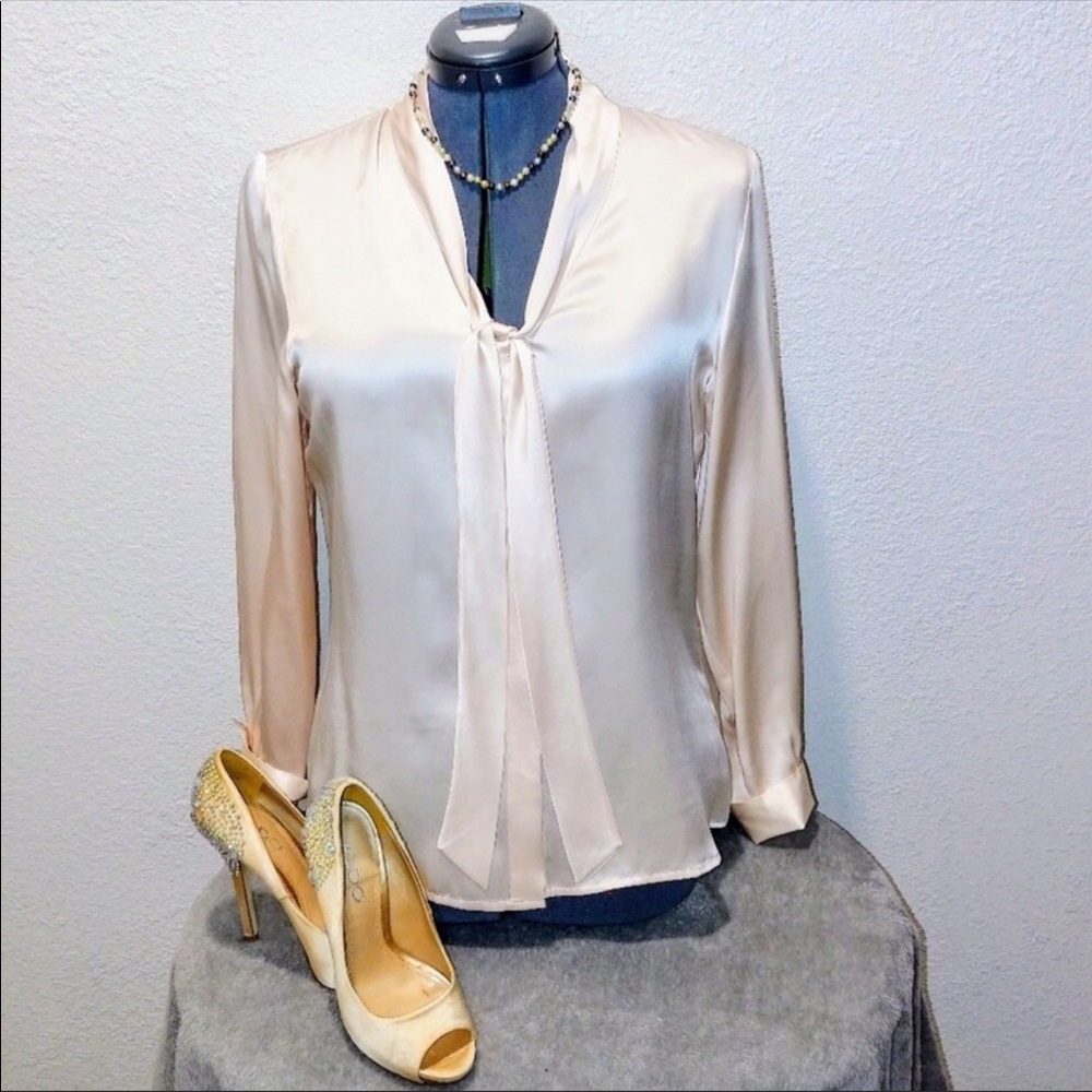 Kasper tiè front silk blouse